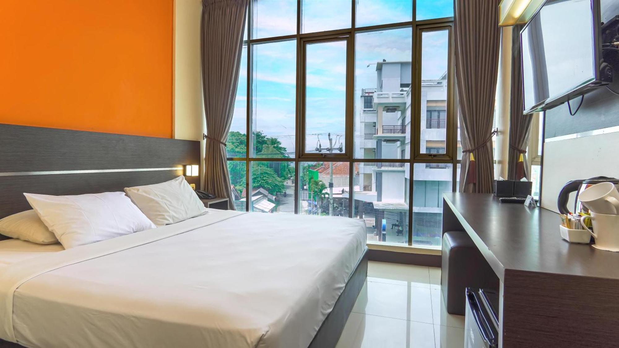 Sun In Pangandaran Hotel Экстерьер фото